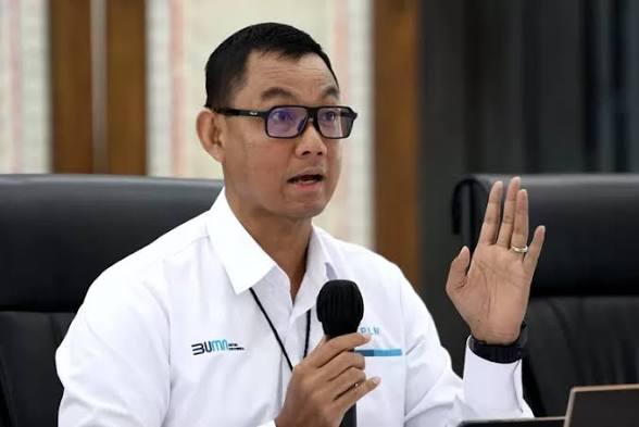 Jangan Sampai PLN Seperti BGN, Presiden Terlambat Menindak Kelakuan Darmawan Prasodjo*